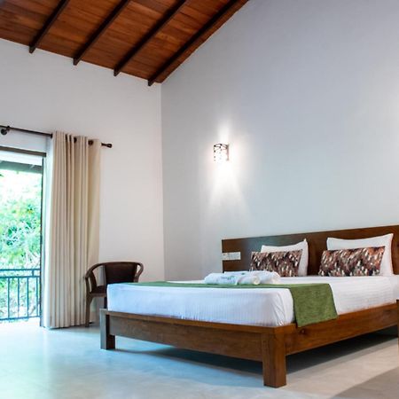 Tropicara Resort Сигирия Экстерьер фото
