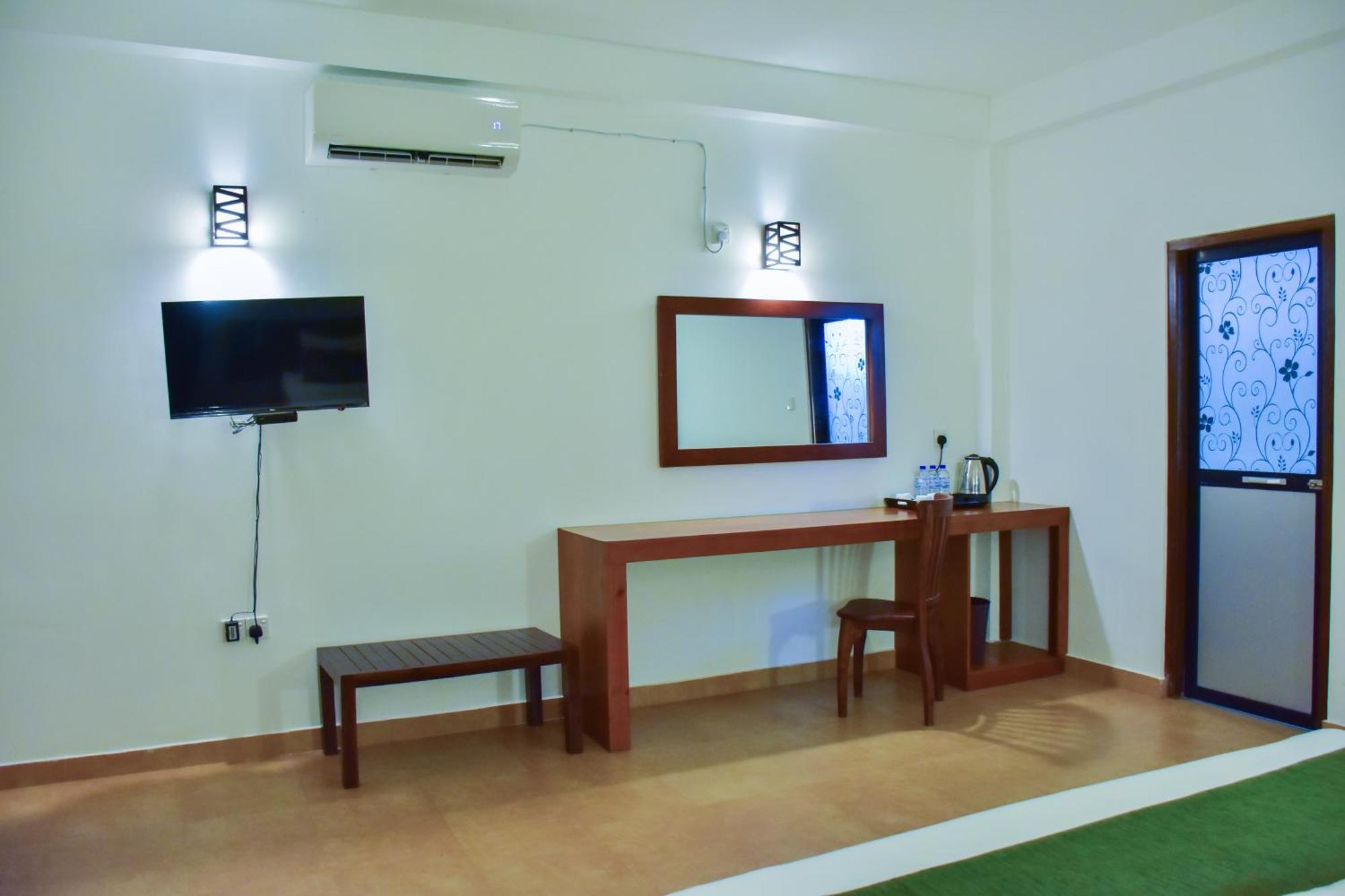 Tropicara Resort Сигирия Экстерьер фото