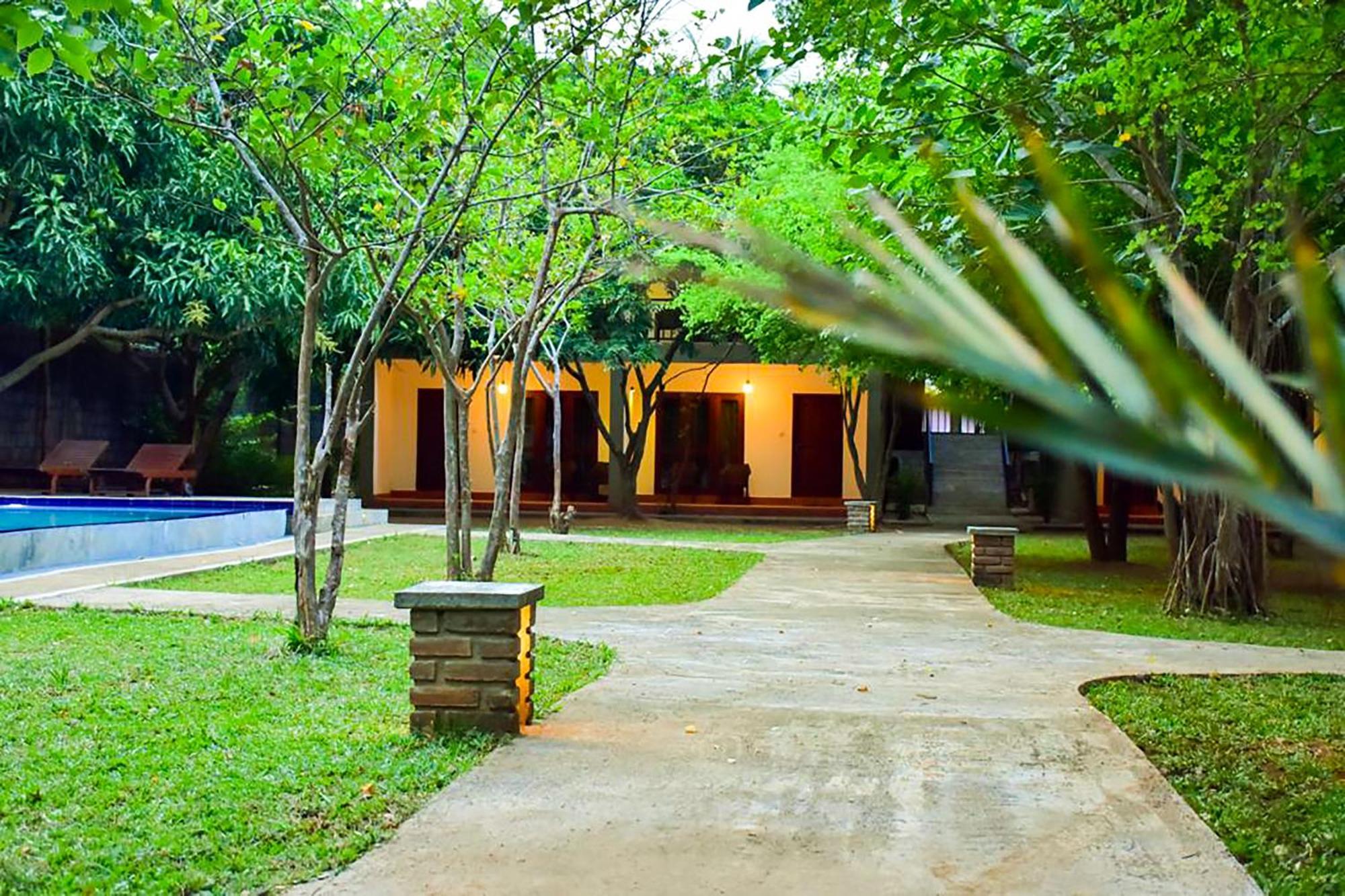 Tropicara Resort Сигирия Экстерьер фото