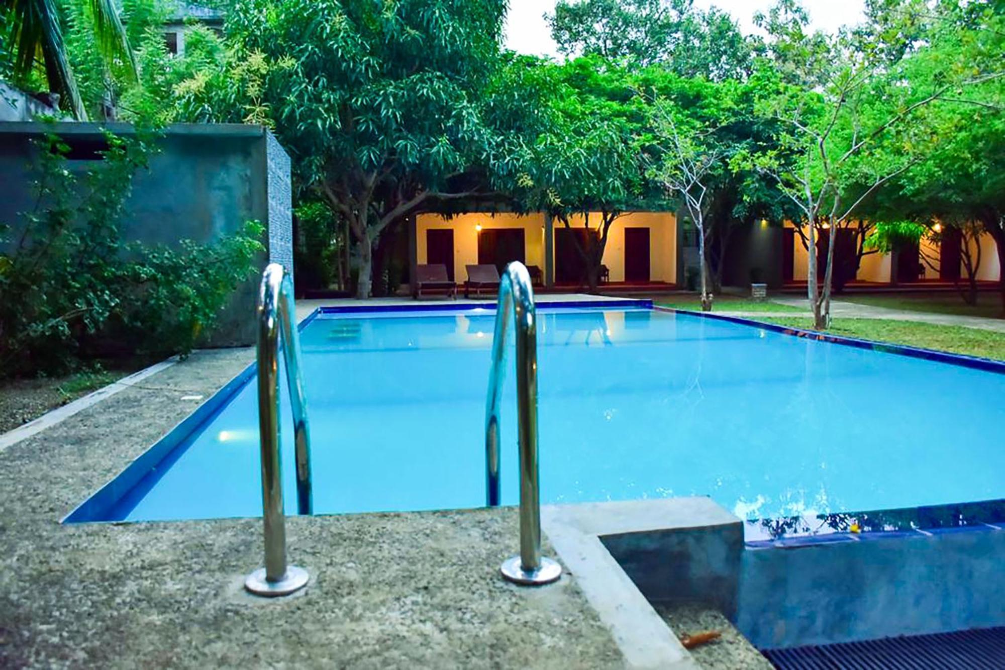 Tropicara Resort Сигирия Экстерьер фото