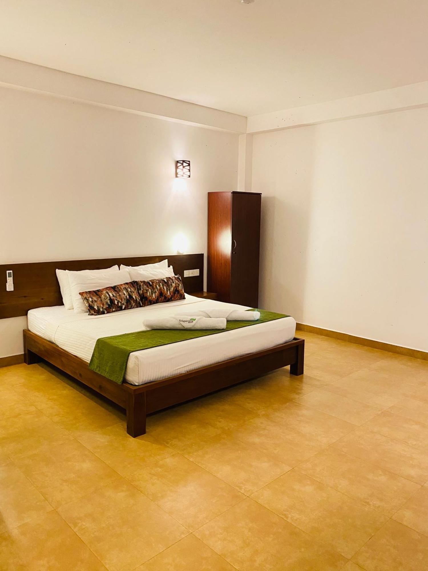 Tropicara Resort Сигирия Экстерьер фото
