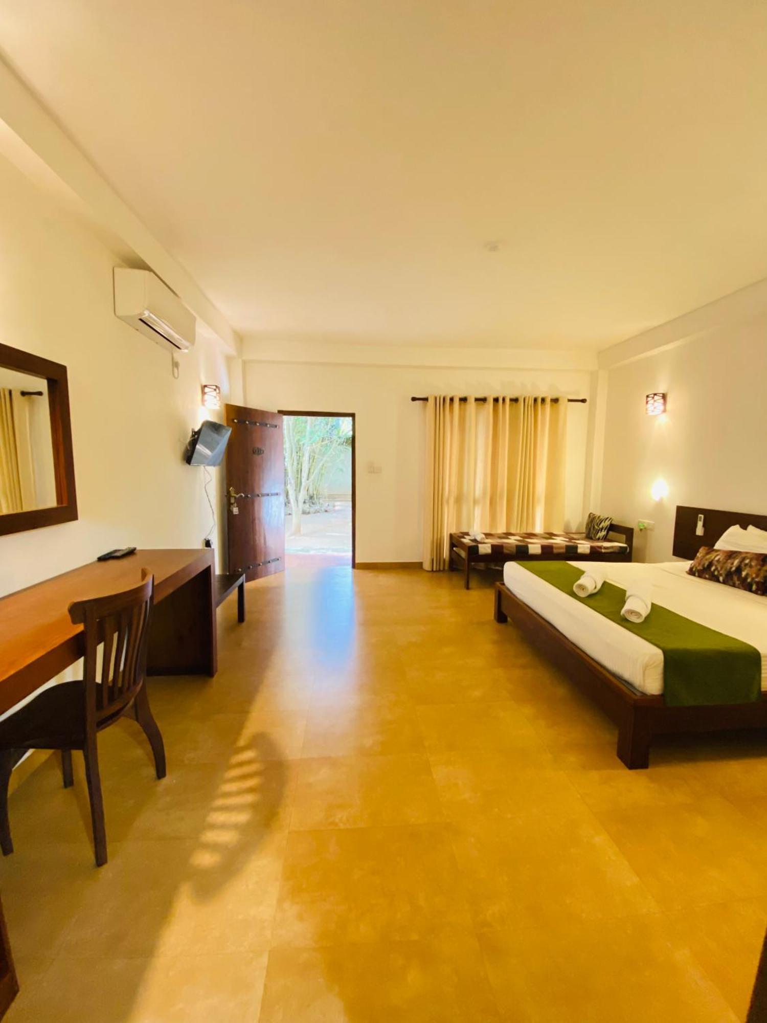 Tropicara Resort Сигирия Экстерьер фото